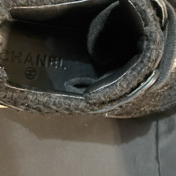 Chanel - Picture 8 of 9